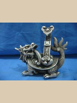 Oriental Dragon Design Silver Penholder